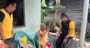 Jum’at Barokah, Kapolres Tanjungbalai Berikan Bantuan Sembako Pada Masyarakat Kurang Mampu