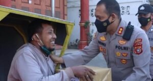 Polres Lhokseumawe Salurkan 350 Bansos Secara Serentak Kepada Pelaku Transportasi, Petugas Kebersihan dan Fakir Miskin