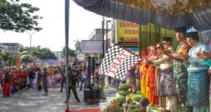 Riki Rihardi Lepas Peserta Pawai Ta’aruf MTQ ke 47 Tingkat Kecamatan Mandau