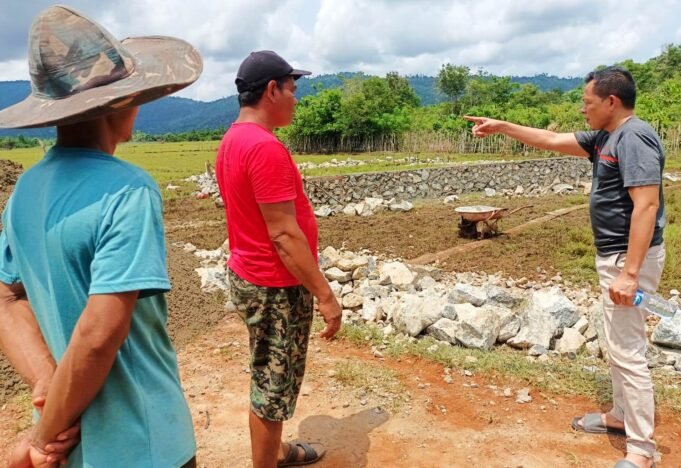 Sharing Swadaya Masyarakat dan Kadin Konawe Bangun Masjid di Desa Puuhopa
