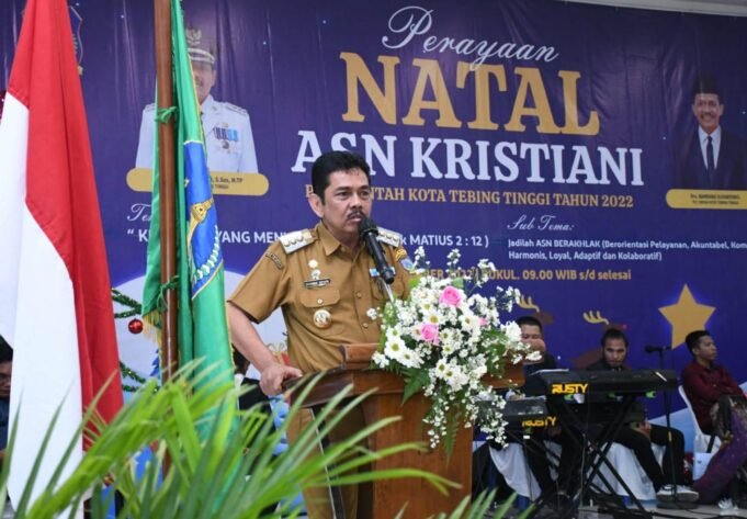 Hadiri Natal ASN Pemko Tebing Tinggi, Pj Wali Kota Ingatkan ASN Berakhlak