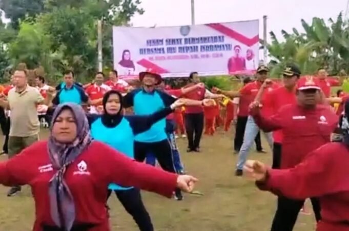 Pemerintah Desa Plosokerep Adakan Senam Sehat Bermartabat
