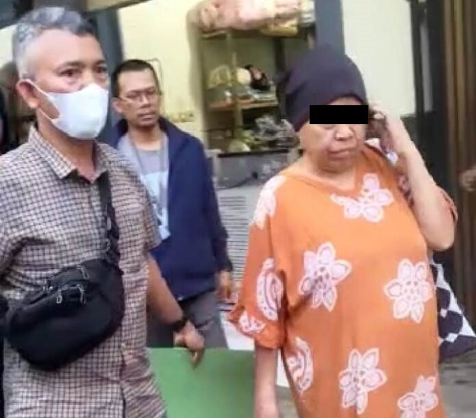 Tim Tabur Kejaksaan Agung Ri Berhasil Mengamankan Dpo Terpidana Korupsi