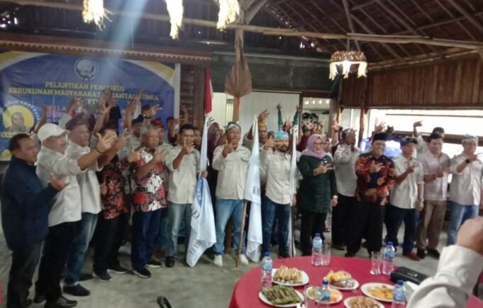 Wakil Bupati Wakatobi Ilmiati Daud, SE.M.Si, Saksikan Pelantikan KMPT Kepri dan Bintan