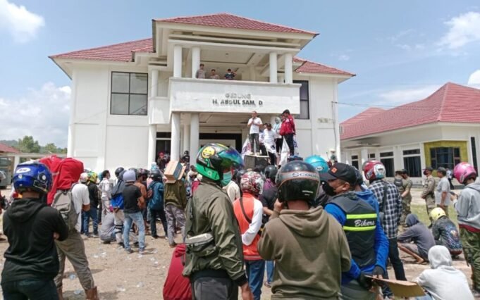 Terima Aspirasi KPSN dan SPTK, Politisi Gerindra Konawe Komitmen Kawal Kesejahteraan Buruh