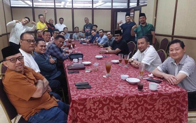Relawan Erick Thohir Gelar Buka Puasa Bersama Advokat, Aktivis dan Tokoh Jawa Timur