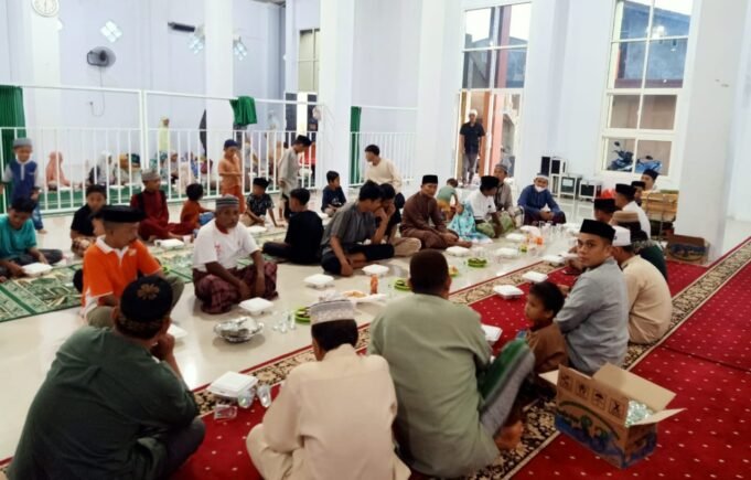 Masjid Nuruttaqwa Karema Selatan Sediakan Buka Puasa Bersama