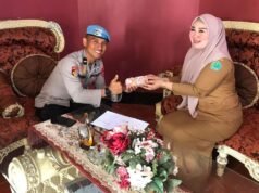 Ketua KONI Konawe Serahkan Bonus Atlit Peraih Medali Emas Cabang Perbakin Porprov Sebesar 20 Juta