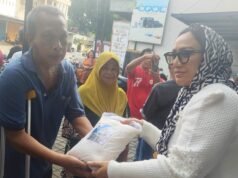 Diwa Fondation dan Perhimpunan UKM Indonesia Bagikan 1 Ton Beras, Diah Warih: Kita Harus Peduli Pada Sesama