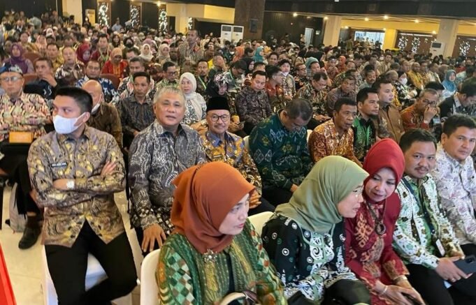 Hadiri Rakornas, KSK Dapat Penghargaan dari Menteri Transmigrasi