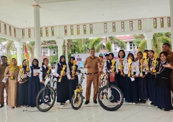 SMPN 1 Puriala dan SDN 1 Wawotobi Juarai Perlombaan Cerdas Cermat Tingkat SD & SMP Se Konawe