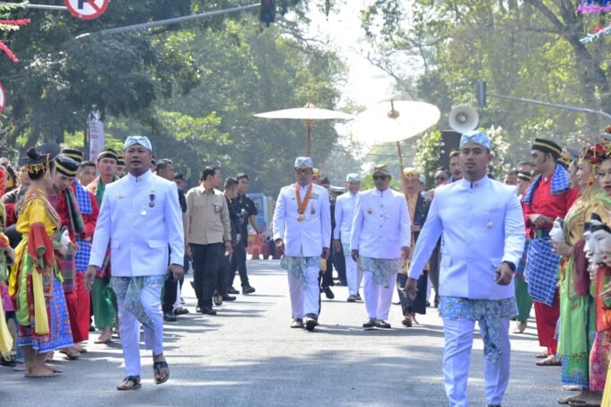 Hari Jadi Ke 78 Jabar, Momen Resmi Terakhir Ridwan Kamil – Uu Ruzhanul Ulum