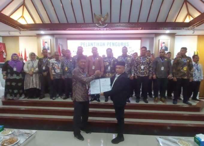 Abu Razak Resmi Lantik Pengurus KONI Lhokseumawe Periode 2023-2027