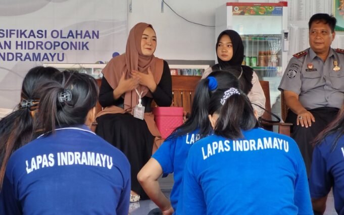 Lapas Indramayu Beri Pelatihan Tata Rias Bagi WBP Perempuan