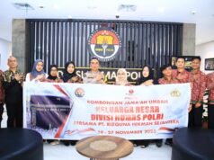 Kadivhumas Polri Berangkatkan 15 Orang Ibadah Umroh dalam Rangka Hari Jadi ke 72 Humas Polri