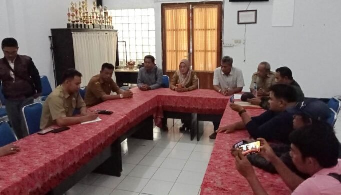 Pertemuan Para Kuwu Pemenang Umroh Gratis Tahun 2020 dengan Pihak DPMD Kabupaten Cirebon