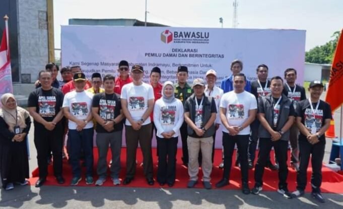 Hadiri Apel Siaga Bawaslu Indramayu, Bupati Nina Harapkan Pengawas Pemilu Bekerja Secara Profesional