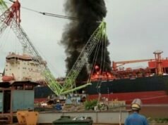 Kapal Tanker Ratu Enra Terbakar Digalangan Kapal PT Singatac