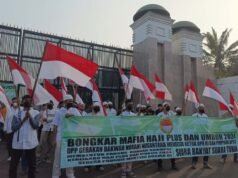 Ratusan Massa Gerakan Dakwah Nurani Nusantara Desak DPR Buat Pansus Kouta Haji Plus dan Umroh 2024