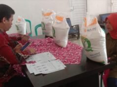 1491 KPM Desa Plumbon Terima Bansos Beras Tahap ll Bulan Juni