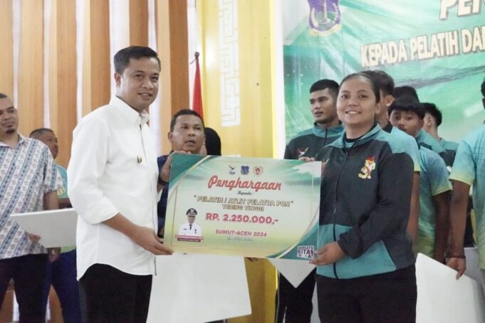 Pemko Tebing Tinggi Berikan Penghargaan Kepada Pelatih Dan Atlit Pelatda Pon XXI Aceh – Sumut 2024