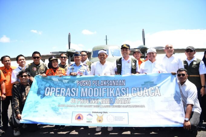 Pemdaprov Jabar Gelar Operasi Modifikasi Cuaca untuk Mitigasi Bencana