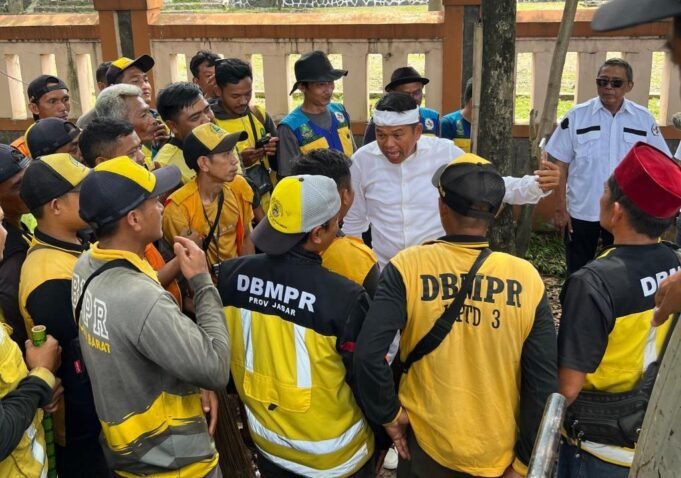 Dedi Mulyadi Instruksikan Penanganan Jalan Provinsi Lebih Optimal, Satu Kilometer Jalan Harus Dijaga Satu Petugas Kebersihan Jalan