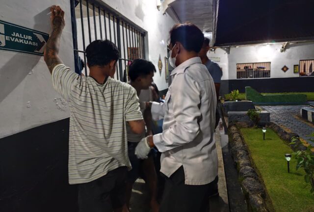 Perkuat Keamanan, Lapas Kelas IIB Indramayu Gelar Razia Insidentil