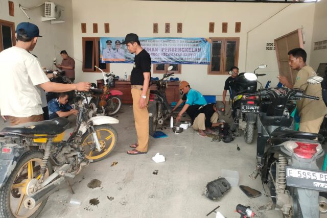 Satgas TMMD ke 126 Gelar Pembekalan dan Pelatihan Perbengkelan di Balai Desa Longok