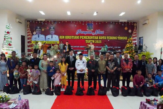Aparatur Sipil Negara ASN Pemko Tebingtinggi Gelar Perayaan Natal 2025