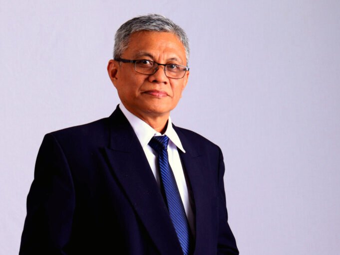 Bahlil Golkar, Demokrasi dan Alien