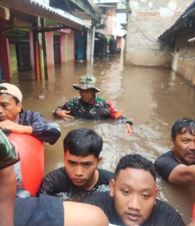 Hujan Deras Sejak Semalam, Sejumlah Wilayah di Kabupaten Bekasi Terendam Banjir