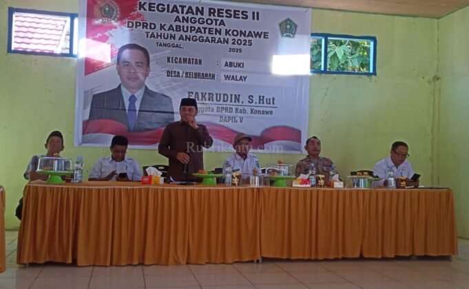 Serap Keluhan Warga Abuki, Legislator NasDem Fakrudin Janji Perjuangkan Tiang Listrik dan Infrastruktur