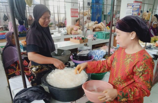 Pedagang Mengais Rezeki di Bulan Ramadan Berkah dari Kolang-Kaling