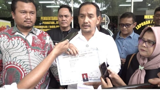 Stop Sebar Fitnah! Dokumen Asli Ijazah Wali Kota Tebing Tinggi Dipamerkan dan Tervalidasi Keasliannya, Penyebar Hoaks Terancam UU ITE