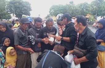 Raih Keberkahan Bulan Ramadhan, IWO Kota Tegal Rutin Gelar Baksos Bagikan Ribuan Takjil