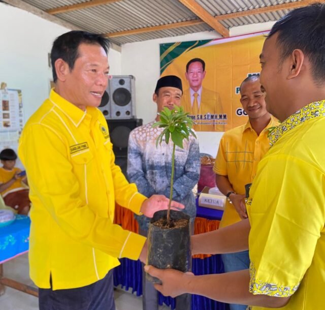 Dr Darlian Pone Buka Muscam Pimpinan Kecamatan Partai Golkar Pakuan Ratu