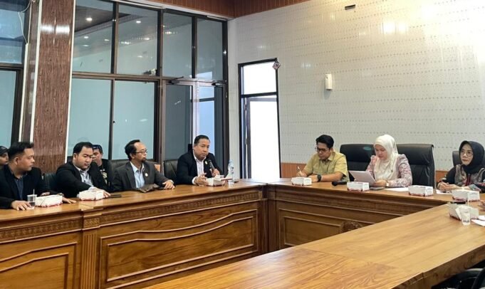 Formasi Cirebon Apresiasi Keterbukaan DPRD DAN DINAS PUTR Dalam RDP Terkait Polemik Anggaran Infrastruktur Jalan
