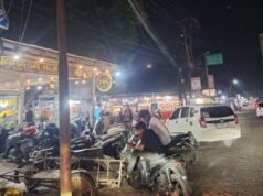 Parkir Semrawut di Simpang Buloh Dikeluhkan, Pengguna Jalan Minta Segera Ditertibkan