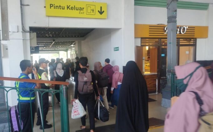Sambut Long Weekend Kenaikan Isa Almasih, KAI Daop 4 Semarang Operasikan KA Tambahan