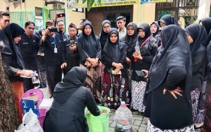 DLH Gelar Sosialisasi Gropyokan Sampah, Kolaborasi Menuju Lingkungan Bersih