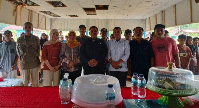 Ketua DPRD Konawe I Made Asmaya Tampung Keluhan Air Bersih dan Tempat Ibadah di Desa Kumapo