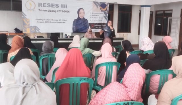 Sri Wahyuni Utami Herman, S.T Ajak dan Edukasi Kembalikan Manfaat Ekonomi Siapkan Peralatan Bank Sampah dalam Agenda Reses lll Tahun 2025-2026