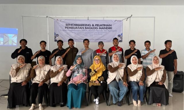 UMKM Seroja Kampar Kuatkan Kemandirian Lewat Pelatihan Budidaya Jamur Tiram Mandiri