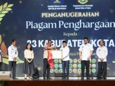 Wali Kota Tebing Tinggi Terima Penghargaan Dari Kementerian Hukum RI