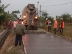 Warga Kedokanbunder Wetan Sumringah, Betonisasi Jalan Blok Lungbenda Wujud Aspirasi Dewan Amroni