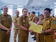 Serahkan SK Program Indonesia Pintar, Wali Kota Tebing Tinggi Minta Kepala Sekolah Bekerja Adaptif dan Berintegritas