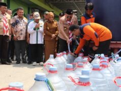 Atasi Krisis Air Bersih, Pemkot Tegal Salurkan 41 Tangki Bantuan untuk Warga Terdampak