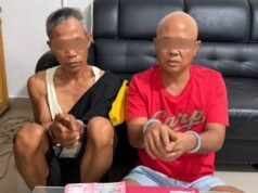 Opsnal Polsek Mandau Tangkap Dua Pria, Sita 8 Paket Sabu di Air Jamban