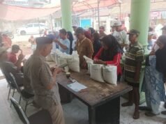 Pemdes Desa Setu Wetan Salurkan Beras Program Bantuan Pangan